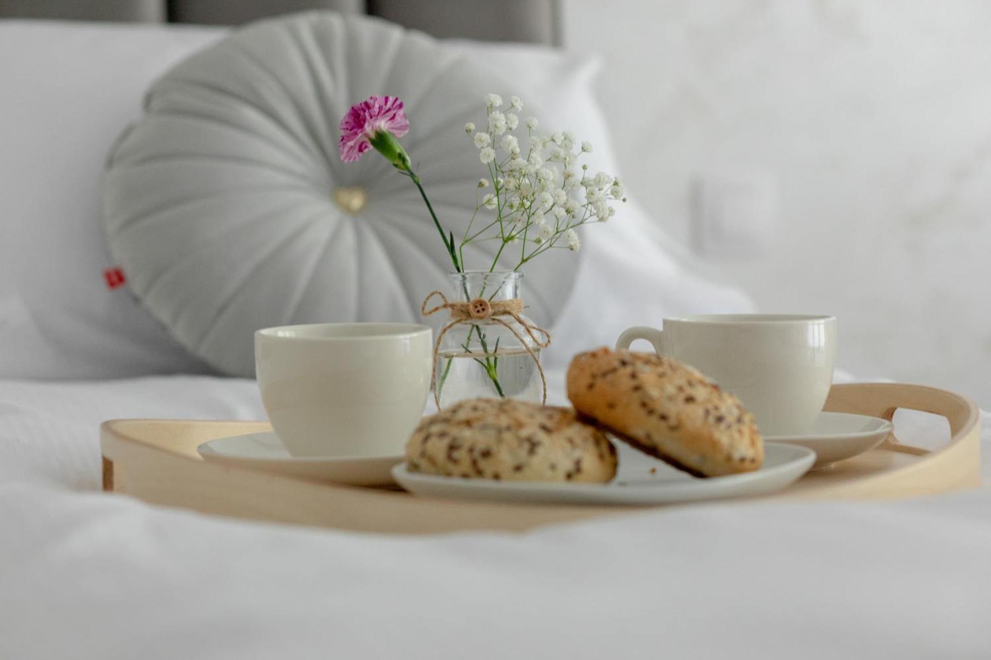 Sea&lake Luxurious With Parking By Renters Apartment *