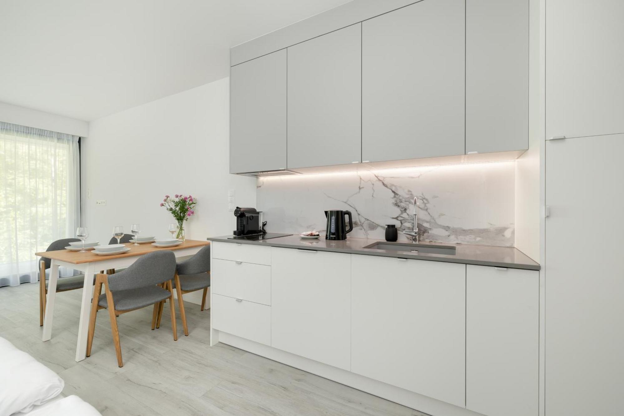 Sea&lake Luxurious With Parking By Renters *