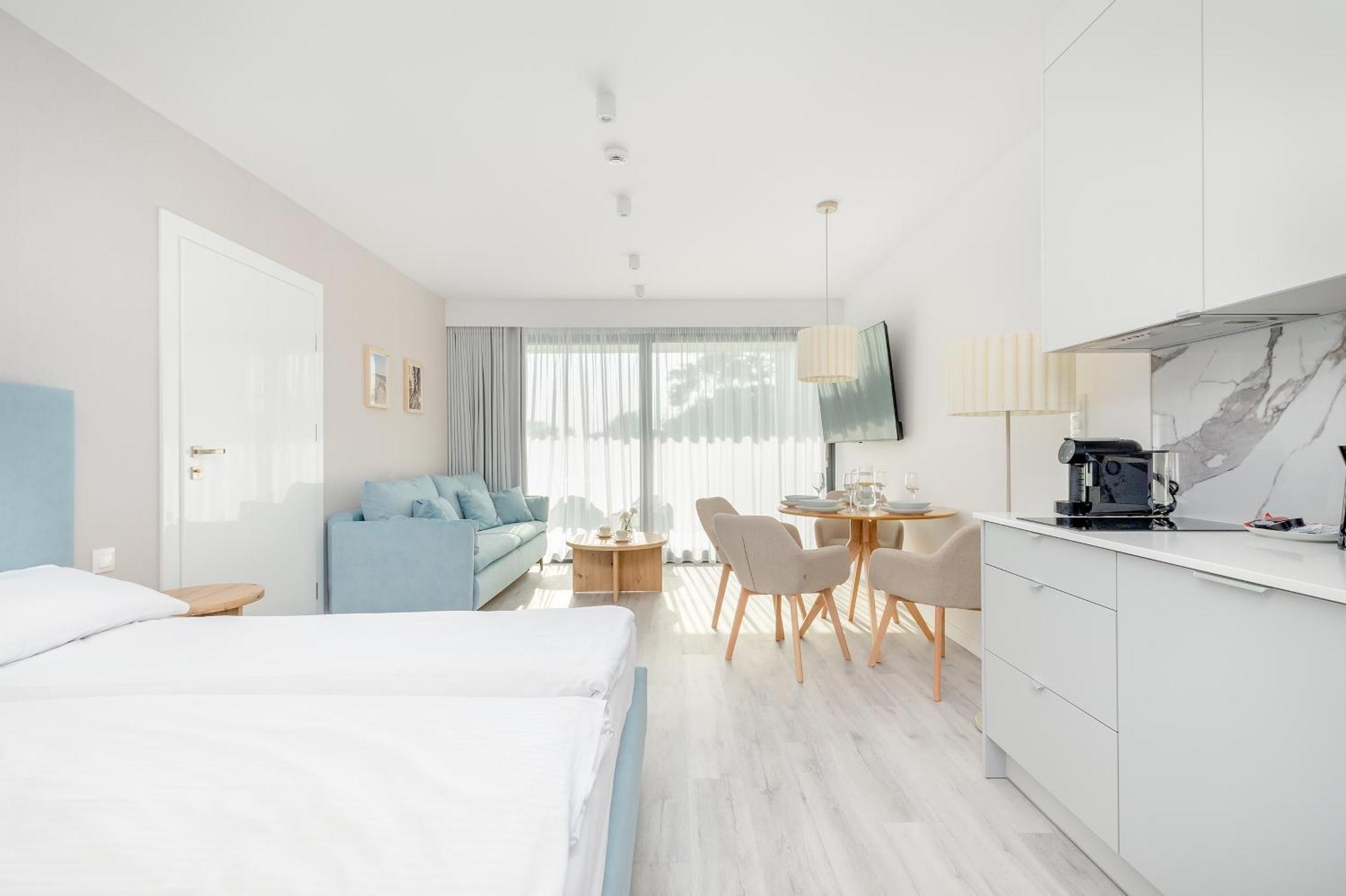 Apartment Sea&lake Luxurious With Parking By Renters
